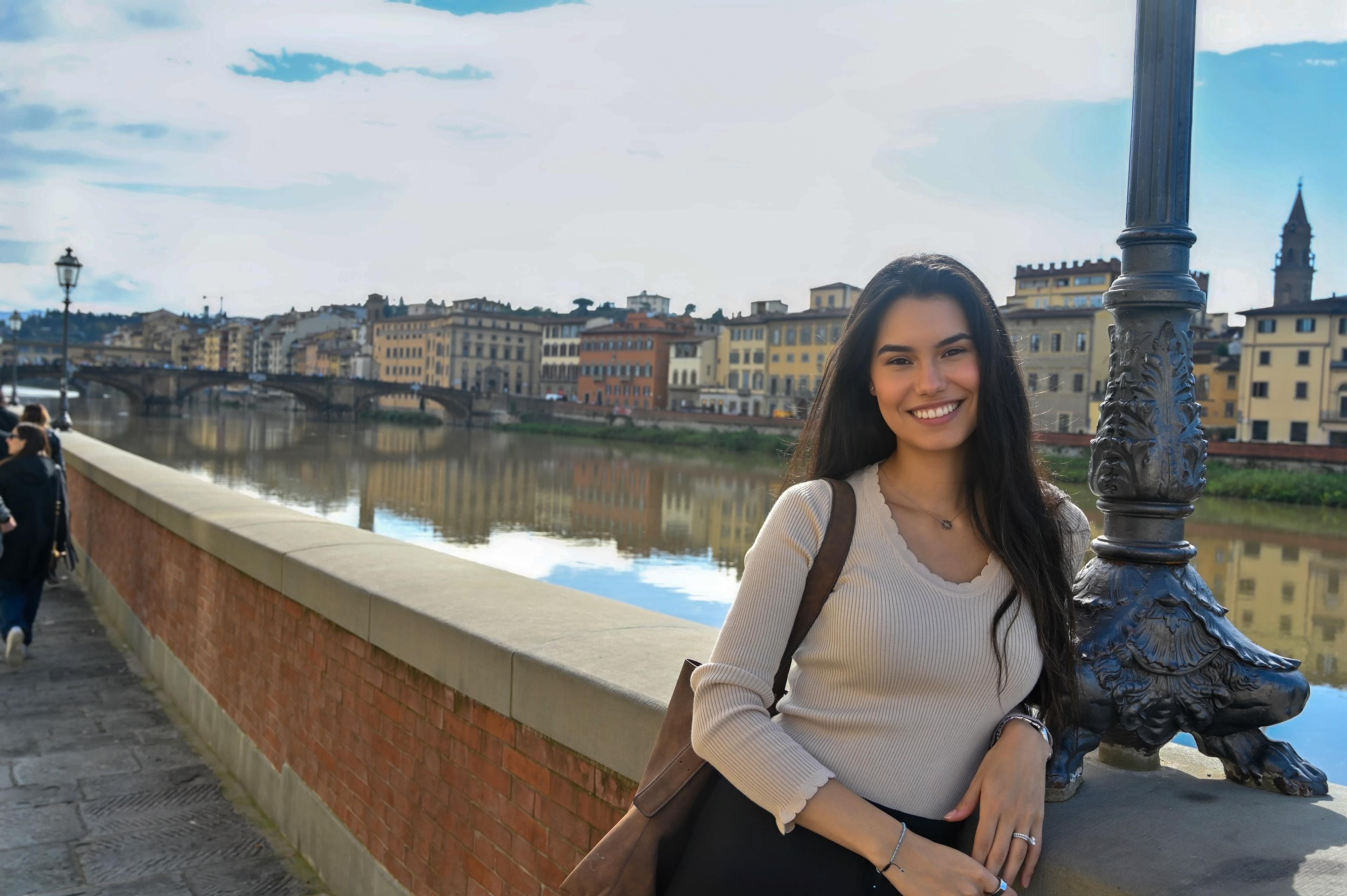 Paula, personal shopper, durante un viaje internacional